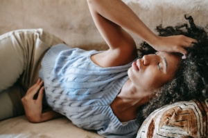 Angoisse quand je suis seule ? Hypnose